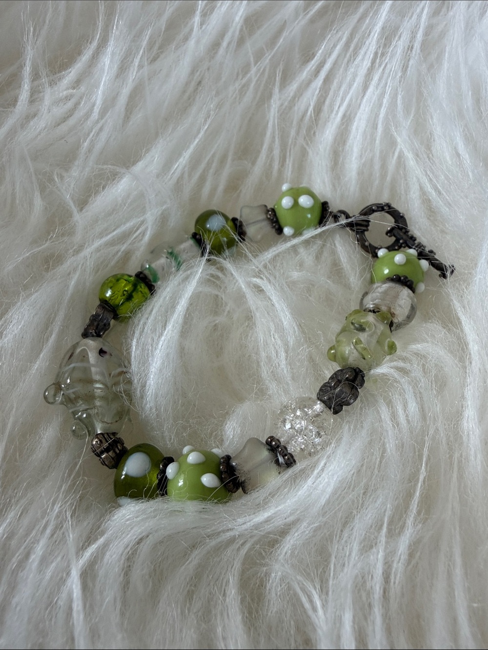 2 Bracelets - Picture 3 of 4